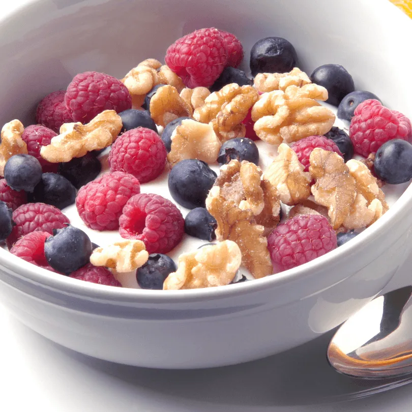 Griekse yoghurt met noten en fruit